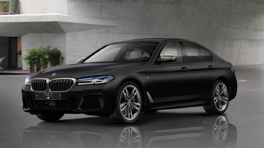 뉴M550i xDrive 프로즌블랙. <BMW코리아 제공>